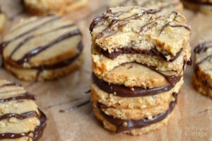 Espresso-Walnut-Shortbread-Cookies-with-Dark-Chocolate-Filling