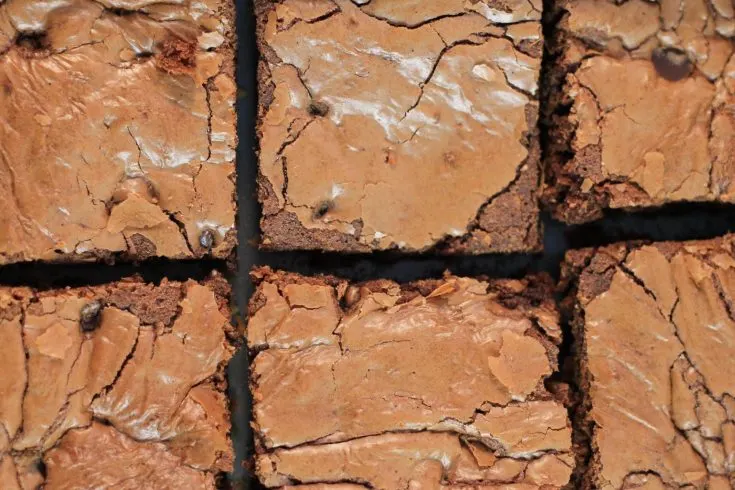 Six nutella brownies, sliced