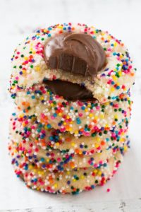 chocolate-fudge-cookies-with-sprinkles