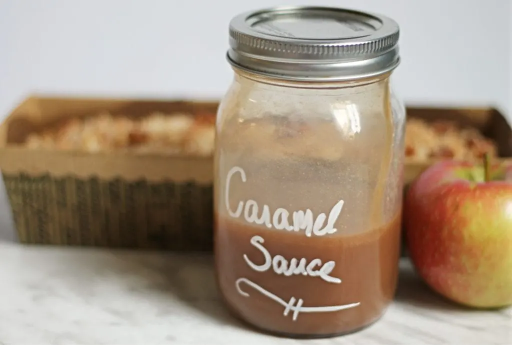 Homemade Caramel Sauce with Cream