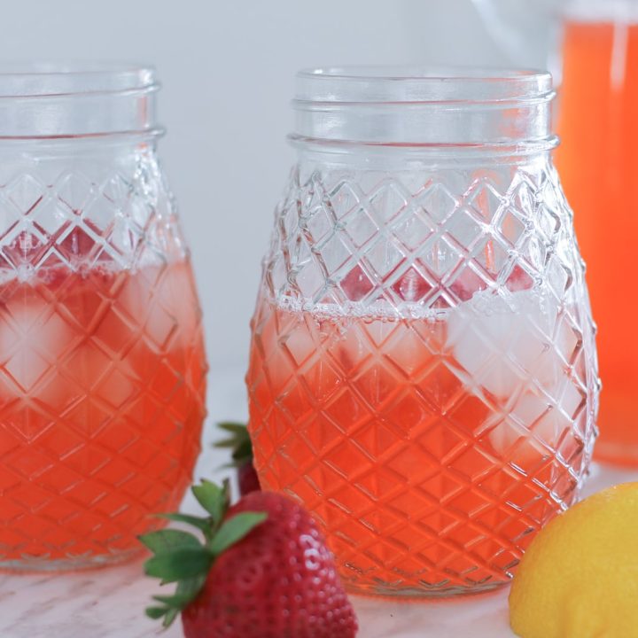 INCREDIBLE Homemade Strawberry Lemonade Drink Recipe